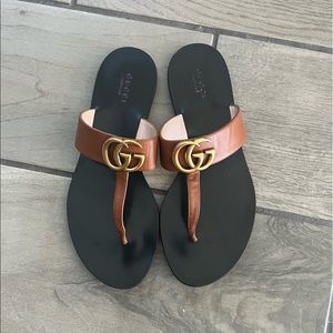Gucci Leather Thong Sandal With Double G 38.5
